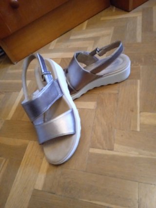 Sandalias Clarks Plateadas