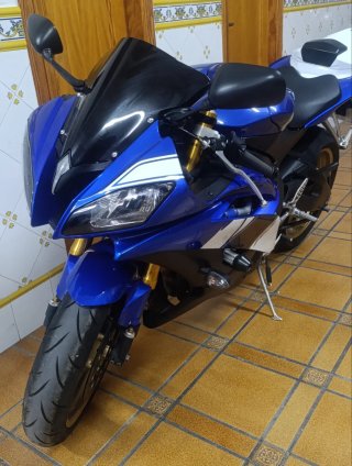 Yamaha R6
