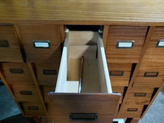 Mueble Archivador Antiguo de Madera