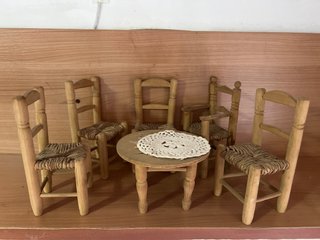 Mesa y Sillas Miniatura Decoración