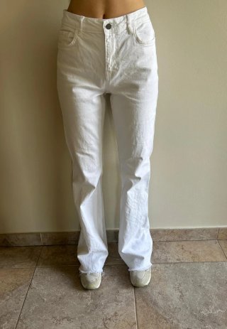 Pantalones vaqueros blanco acampanado