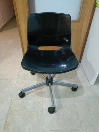 Silla de escritorio negra