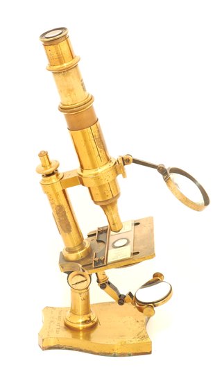 Microscopio antiguo Nachet (c.1870)