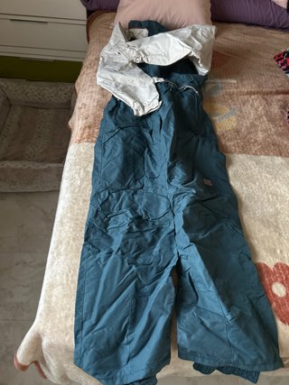Mono de Esquí Azul y Blanco 159 cm
