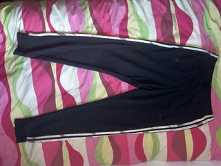 Pantalones Adidas negros con rayas