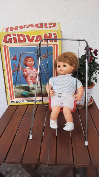 Muñeco Giovani con Columpio - Años 70