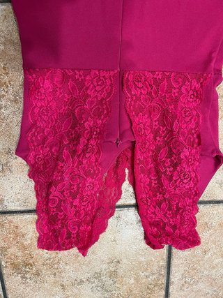 Vestido rosa con encaje