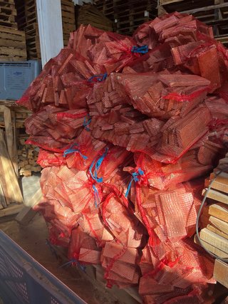 Saquitos de leña para chimenea
