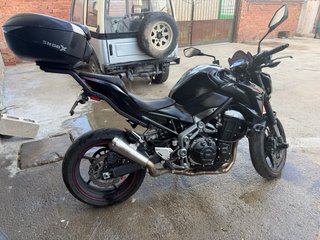 Kawasaki Z Negra