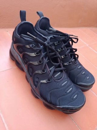 Nike Air Vapormax Plus Triple Black