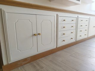 Carpintero montaje de puertas