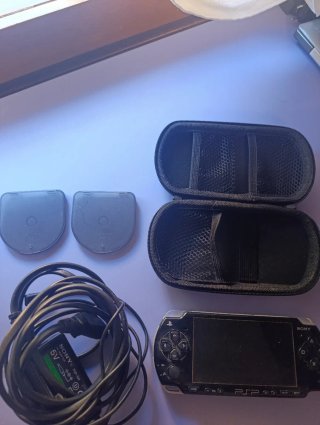 2 Consolas Sony PSP (1004 y 2004) Negras