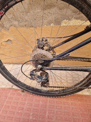 Bicicleta de Montaña Negra Talla M