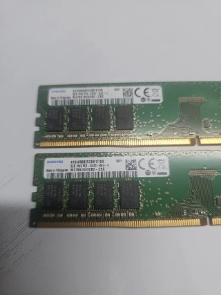 2x 8GB DDR4 Samsung 2400T