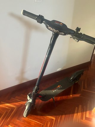 Patinete Eléctrico Red Bull Racing