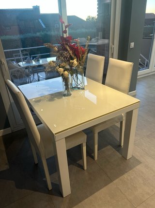 Mesa de Comedor Blanca de Metal y cristal