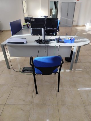 Mobiliario de oficina azul y gris - SOLO TENERIFE