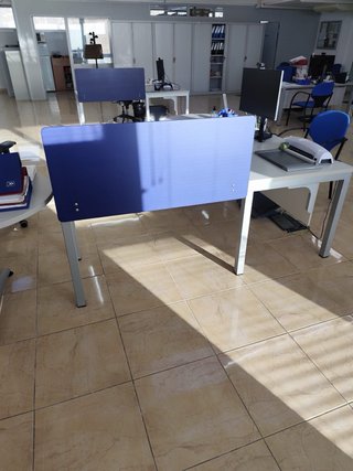 Mobiliario de oficina azul y gris - SOLO TENERIFE