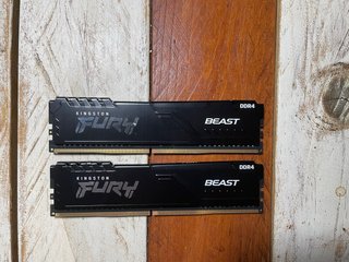 2 Módulos RAM Kingston Fury Beast DDR4