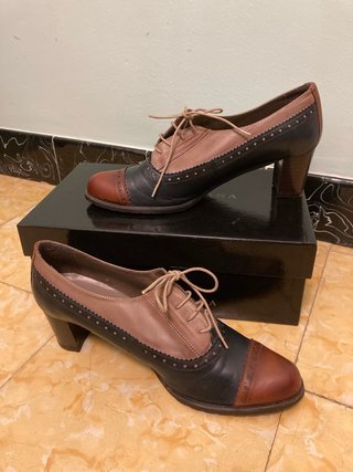 Zapatos Vintage Estilo Inglés de Piel