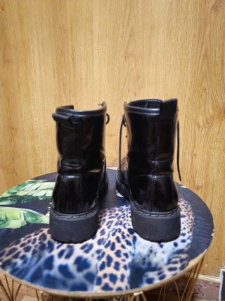 Botines militares charol negros