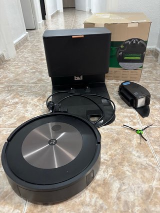 Roomba Combo j5+ Aspirador y Friegasuelos