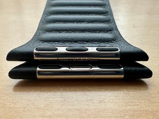Apple Watch 45mm. Midnight Leather Link S/M