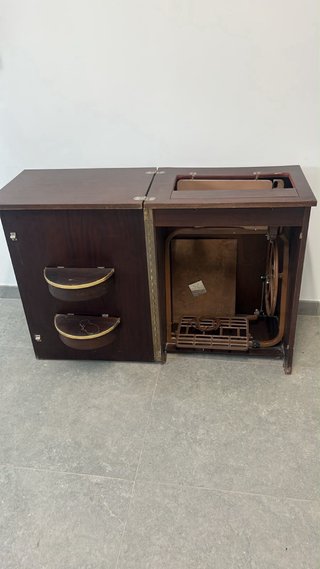 Máquina de coser Singer antigua