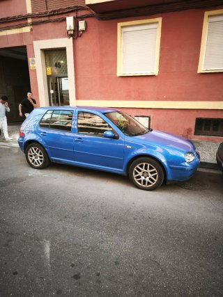 Volkswagen Golf 2000