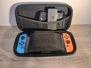 Nintendo Switch + funda precio negociable