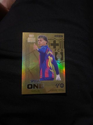 Carta special one gold de lamine yamal