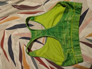 Sujetador deportivo Adidas verde