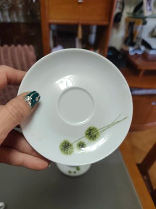 Set de 4 Tazas con Platos
