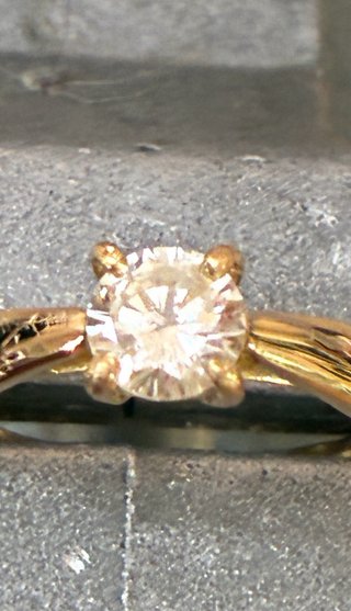 Anillo Oro 18k Diamante Natural 0.70 Ct IGL