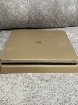 PS4 Slim 1TB Dorada (PlayStation 4)
