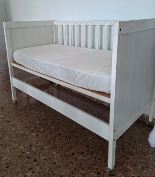 Cuna Sundvik de Ikea