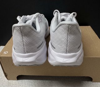 Nike Air Zoom Pegasus 41 Blanco/Platino Talla 47,5