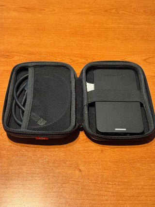 Caja externa Sabrent 2.5 USB + disco 1TB + funda