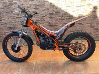 Scorpa twenty 250. Naranja asiento long rider