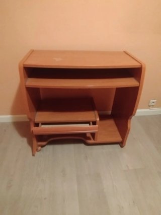 Escritorio de madera para ordenador