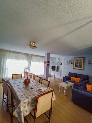 Alquiler, piso para todo el Año 1.400€