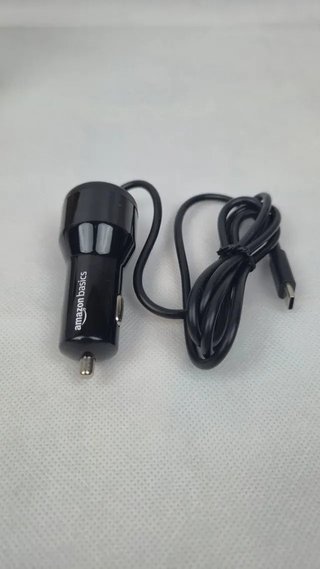 Cargador Coche USB-C y USB-A Amazon Basics