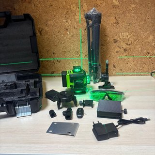 Nivel láser 16 líneas + 2 baterías + trípode