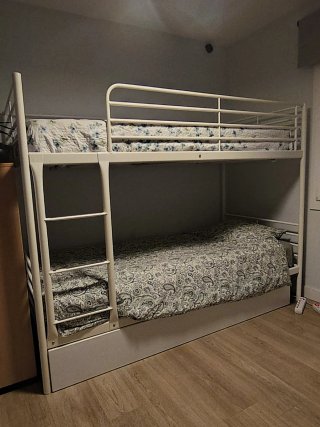 Litera Metálica Blanca Ikea
