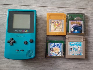 Consola Game Boy Color + 4 Juegos