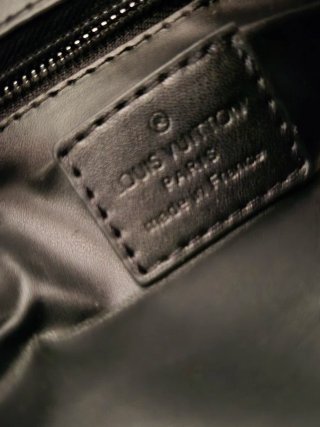 Cartera Louis Vuitton Negra/Gris