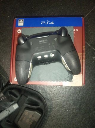 Mando Nacon Revolution Unlimited PS4 CoD
