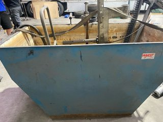 Bañera para ruedas de camión