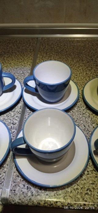 Juego de 6 tazas+platos de te/café c/leche