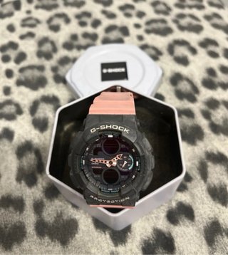 Reloj Casio G-Shock Rosa y Gris